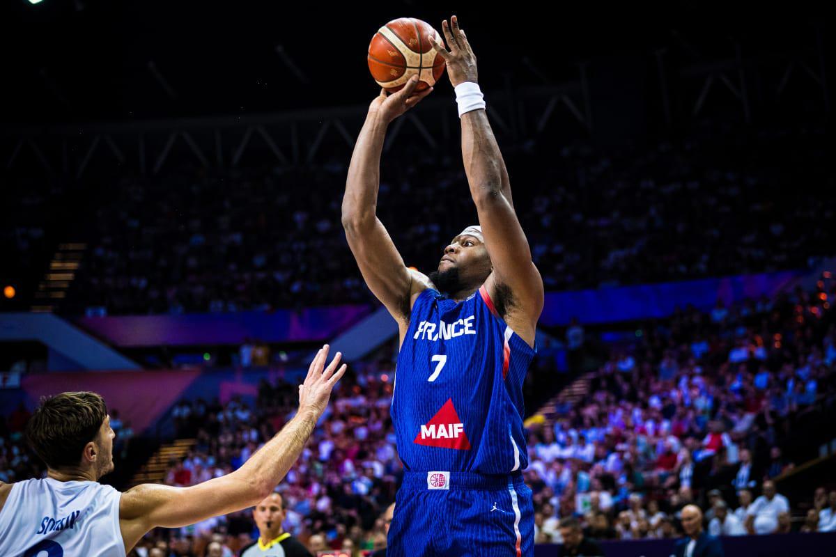 欧锦赛至今表现糟糕!尼克斯新援在攻防两端的状态都无法令人满意